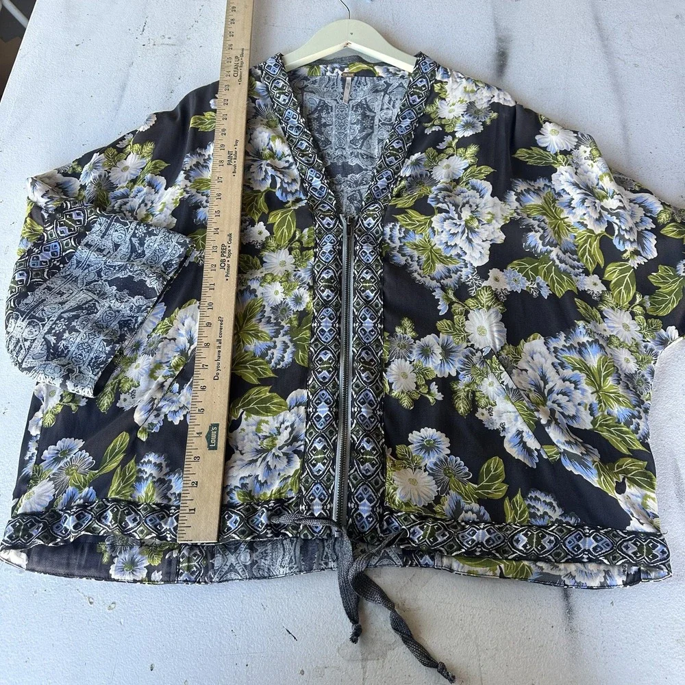 Free People Wildflower Kimono 3/4 Sleeve Zip Front Top Size‎ XS/S